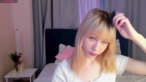 Snapshot of miakimiko chatting on April 2026 02:25:02 AM miakimiko online show from April 2026 02:25:02 AM