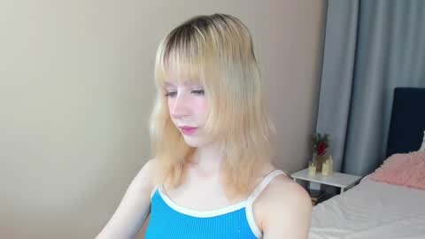 Snapshot of miakimiko chatting on April 2026 01:52:02 AM miakimiko online show from April 2026 01:52:02 AM