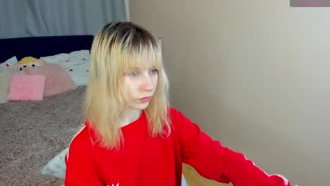 Snapshot of miakimiko chatting on May 2026 02:17:02 AM miakimiko online show from May 2026 02:17:02 AM