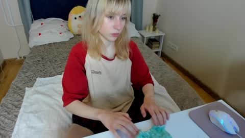 Snapshot of miakimiko chatting on May 2026 03:02:01 AM miakimiko online show from May 2026 03:02:01 AM