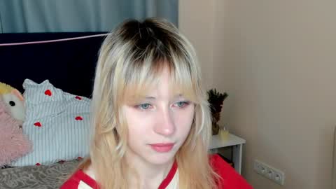 Snapshot of miakimiko chatting on May 2026 01:56:01 AM miakimiko online show from May 2026 01:56:01 AM