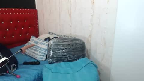 miakimky online show from November 2025 04:33:02 AM