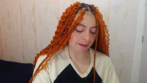 miakimky online show from December 2025 05:20:01 PM