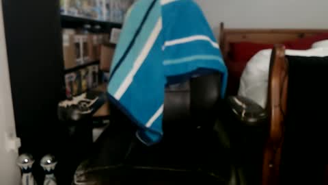 Snapshot of miaking chatting on January 2025 02:07:02 AM Mark online show from January 2025 02:07:02 AM