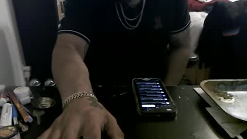 Mark online show from November 2025 02:39:01 AM