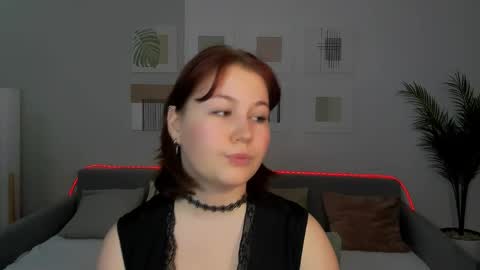 Snapshot of mialacrice chatting on May 2026 06:08:02 AM mialacrice online show from May 2026 06:08:02 AM