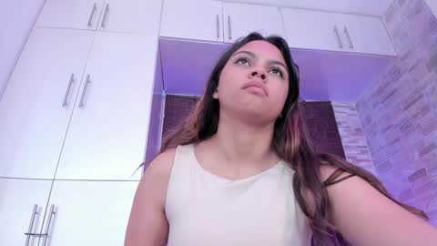 Mia online show from January 2025 12:28:01 AM