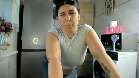 Snapshot of miamarrone chatting on June 2026 05:38:02 PM MiaMarrone online show from June 2026 05:38:02 PM