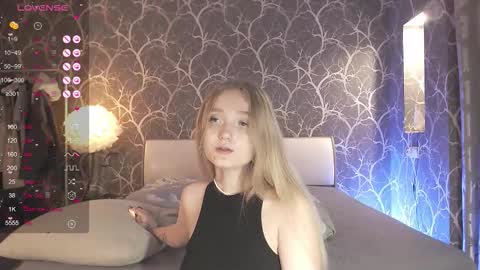 Snapshot of miamiameow chatting on October 2025 05:24:02 PM Mia online show from October 2025 05:24:02 PM