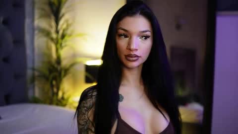 Snapshot of miamicoffee chatting on November 2025 07:13:02 PM Miami online show from November 2025 07:13:02 PM