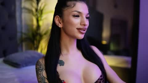 Snapshot of miamicoffee chatting on December 2025 05:31:02 PM Miami online show from December 2025 05:31:02 PM