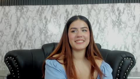 Snapshot of miamontoya chatting on January 2025 03:15:01 PM Mia -5 7001400 Follow online show from January 2025 03:15:01 PM