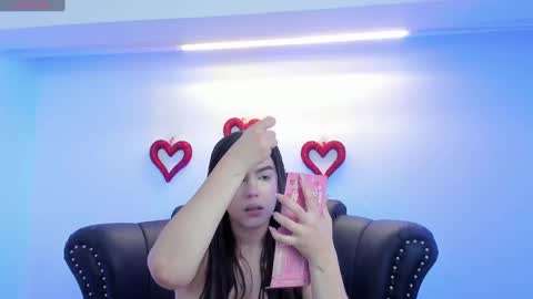 Snapshot of miamontoya chatting on February 2025 12:26:02 PM Mia -5 7001400 Follow online show from February 2025 12:26:02 PM