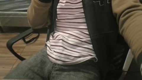 Snapshot of miamorr_ chatting on December 2025 06:41:02 AM miamorr_ online show from December 2025 06:41:02 AM