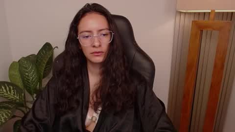 MIAPORTMANN online show from February 2026 08:21:02 AM