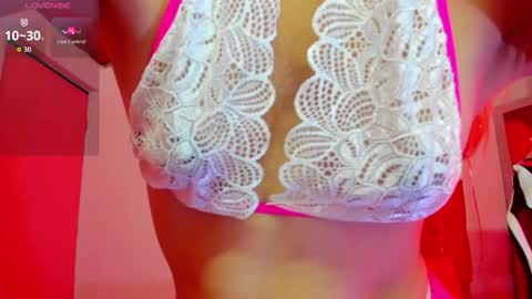 Mia Roxy online show from February 2026 06:37:02 PM