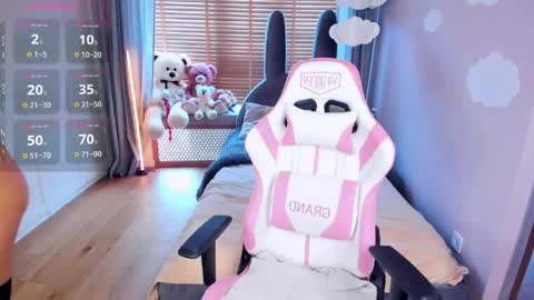 Miayna Silk online show from April 2026 10:09:02 AM