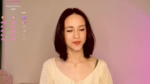 Mia online show from November 2025 06:01:01 AM