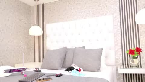 Mia Sweetth online show from February 2026 03:26:01 AM