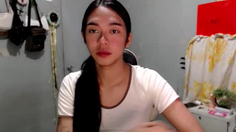 Snapshot of miatrixs chatting on March 2026 05:52:02 PM Mia online show from March 2026 05:52:02 PM