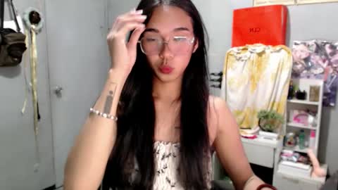 Snapshot of miatrixs chatting on March 2026 05:28:01 PM Mia online show from March 2026 05:28:01 PM