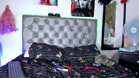 Snapshot of miautena chatting on January 2025 10:23:01 PM Mariana  online show from January 2025 10:23:01 PM