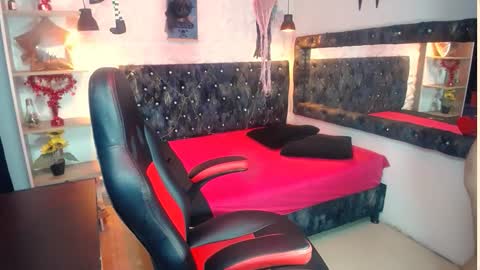 Snapshot of miavelvet_dl chatting on October 2025 12:02:02 PM mia online show from October 2025 12:02:02 PM