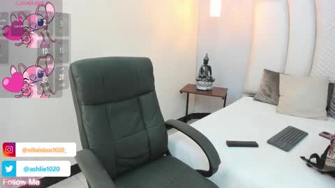 Snapshot of miavillalobos_ chatting on October 2025 04:50:01 PM Mia Villalobos online show from October 2025 04:50:01 PM