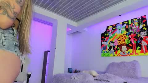 Snapshot of miavillalobos_ chatting on November 2025 10:04:01 PM Mia Villalobos online show from November 2025 10:04:01 PM