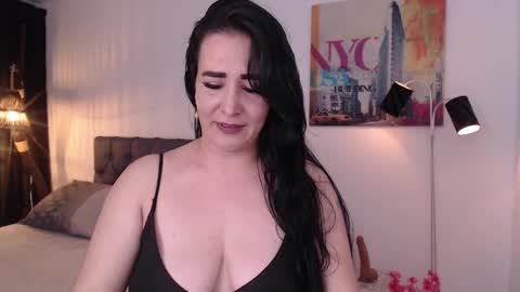 Mia Wilson online show from January 2025 05:42:02 AM