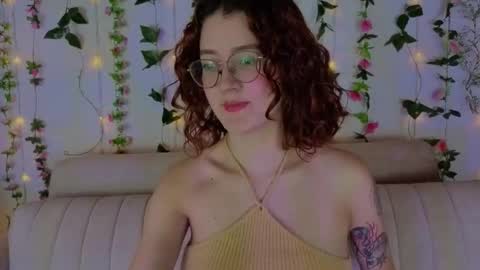 Snapshot of miawinx chatting on December 2025 01:22:02 AM Mia winx online show from December 2025 01:22:02 AM