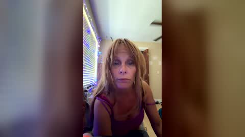 micandbri7482 online show from May 2026 09:33:01 PM