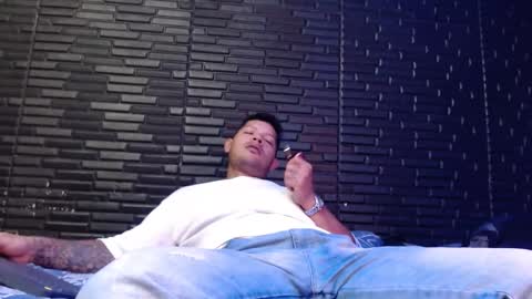 Michael Daviss online show from February 2025 02:02:01 PM