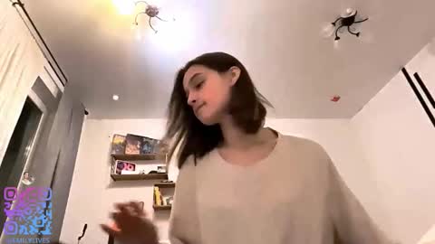 Emily online show from November 2025 02:28:01 PM