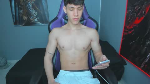 Michael online show from October 2025 03:58:02 AM