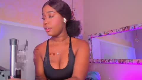 Snapshot of michaelacox chatting on November 2025 12:28:02 PM Michel online show from November 2025 12:28:02 PM