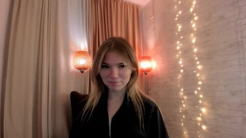 Snapshot of michaelafoxx chatting on November 2025 11:53:02 AM MichaelaFoxx online show from November 2025 11:53:02 AM