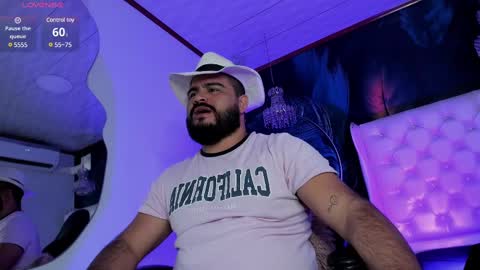 Snapshot of michaelbear_ chatting on March 2025 02:12:01 PM Michael online show from March 2025 02:12:01 PM