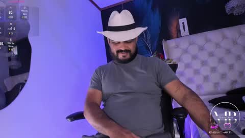 Snapshot of michaelbear_ chatting on September 2025 01:57:02 PM Michael online show from September 2025 01:57:02 PM