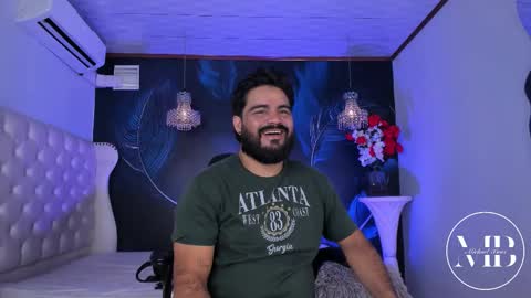 Snapshot of michaelbear_ chatting on March 2026 01:50:01 PM Michael online show from March 2026 01:50:01 PM