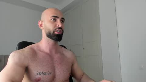 MichaelEvansx online show from April 2026 09:18:02 PM