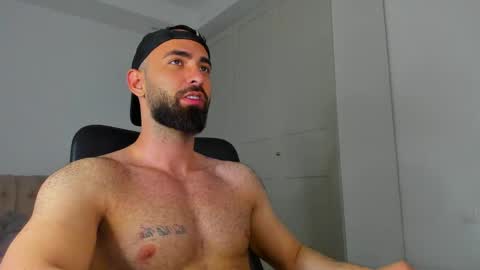 Snapshot of michaelevansx chatting on May 2026 07:52:02 PM MichaelEvansx online show from May 2026 07:52:02 PM