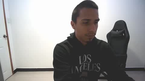 Snapshot of michaelhotbbc chatting on September 2025 03:32:01 AM Michael online show from September 2025 03:32:01 AM