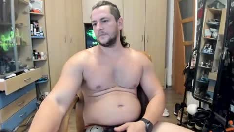 michaelragnar90 online show from July 2026 12:42:01 PM