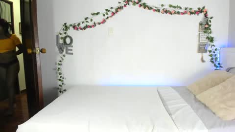 Michell online show from September 2025 11:19:02 PM