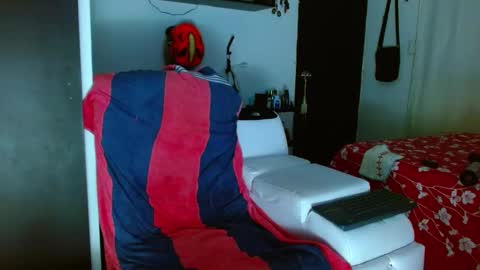 Snapshot of michell_myers chatting on February 2025 11:14:02 PM michell_myers online show from February 2025 11:14:02 PM