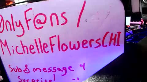 michelle_flowers online show from December 2025 06:02:01 PM