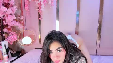 Michelle  online show from November 2025 09:13:01 PM