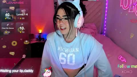   online show from April 2026 04:57:02 AM