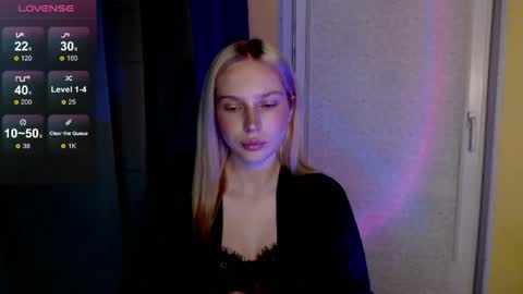 Snapshot of michellevelour chatting on May 2026 05:54:01 PM Michelle online show from May 2026 05:54:01 PM